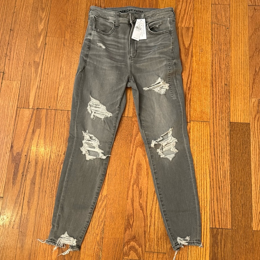 *Brand New!* American Eagle Super Hi-Rise Washed Gray Jegging Jeans - Size 8S